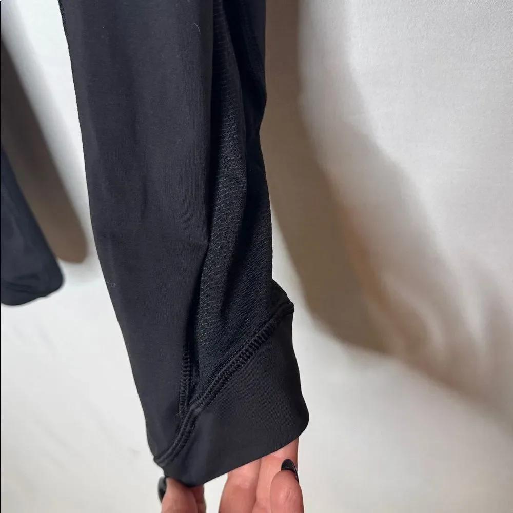 Lululemon Black Mesh Ventilated Run Active Gym Crop Legging. Size 4.